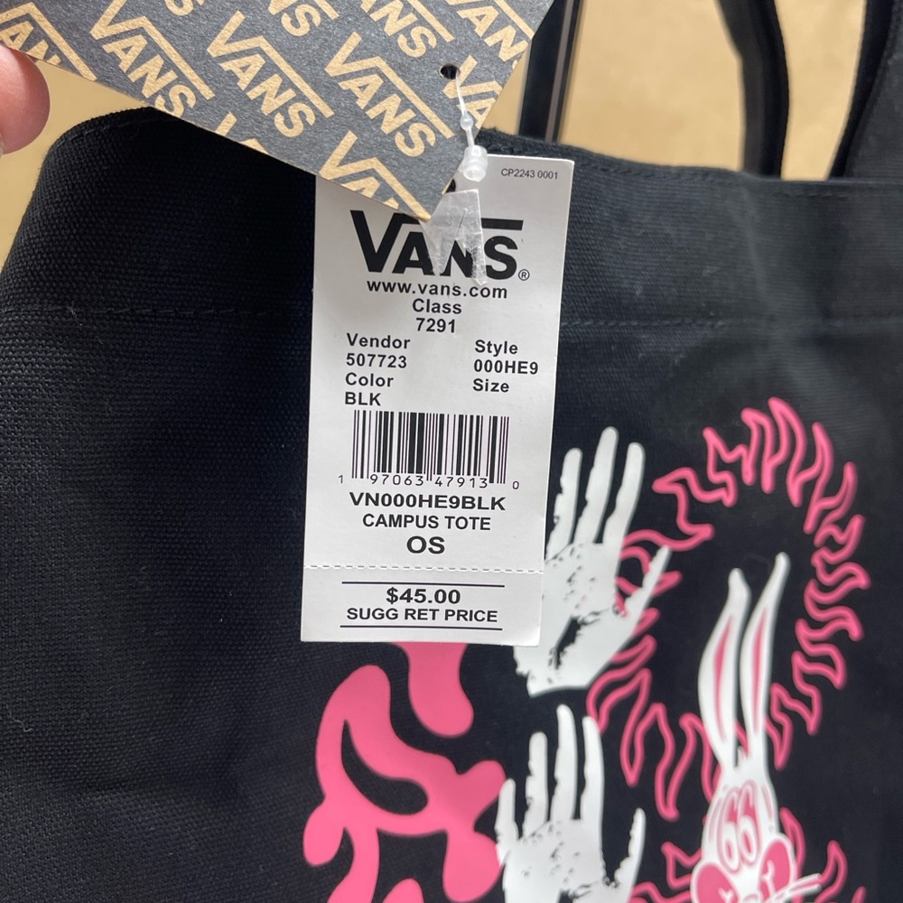 Vans Campus Tote Bag Black/Pink Snap closure With Inside Pocket VN000HE9BLK
NWT - Picture 3 of 16